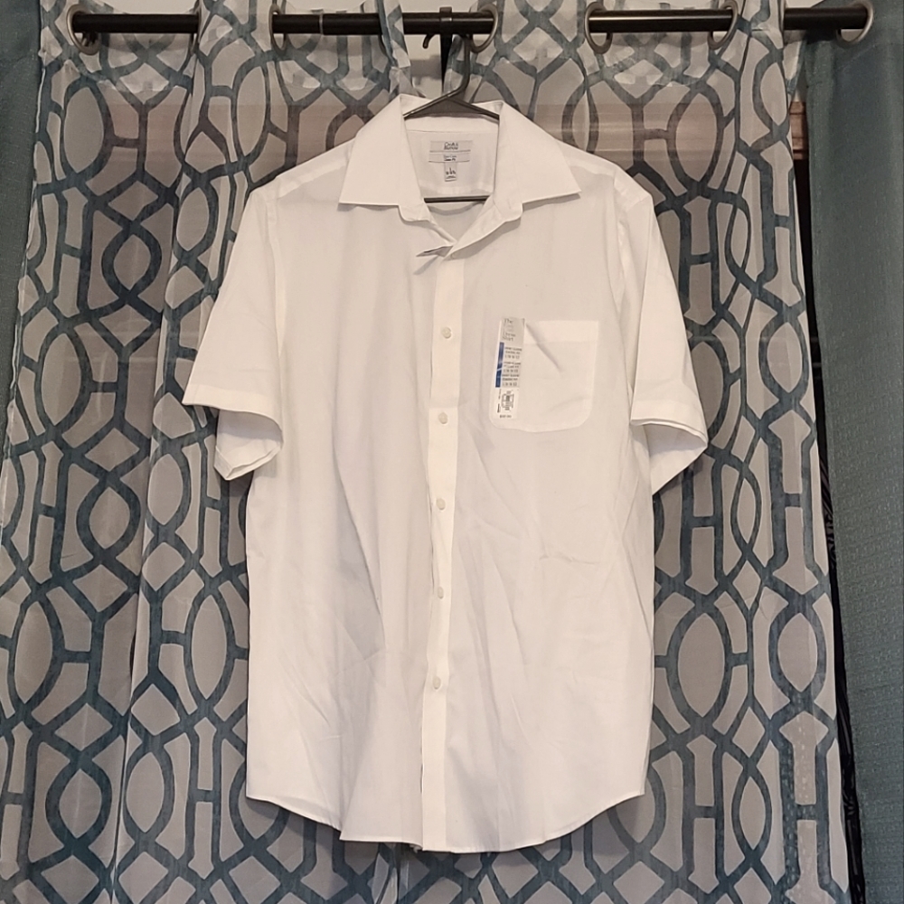 Large men's short sleeve dress shirt